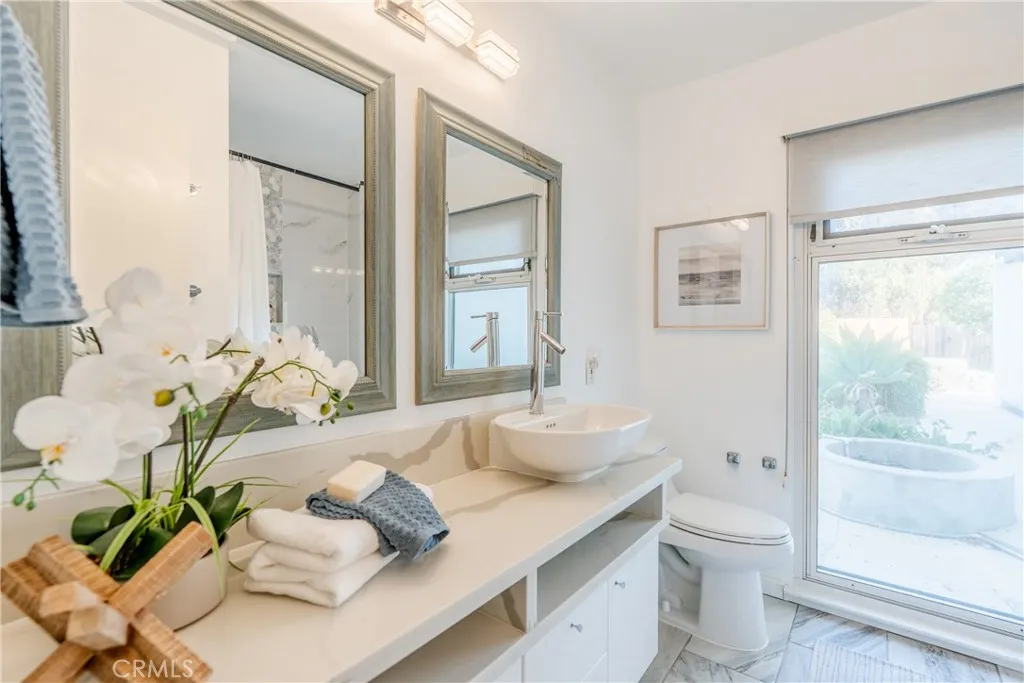 2207 Golden, Newport Beach, California 92660 home-pic-24